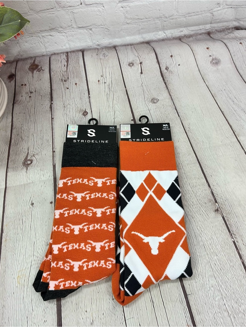NWT Strideline M/L Texas longhorns Socks 2pc unisex collegiate fandom UT argyle